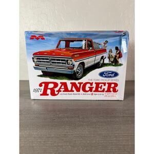 Moebius Models 1971 Ford Ranger XLT Pickup Truck 1/25 Scale Model Kit #1208